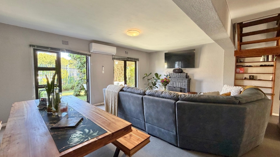 To Let 3 Bedroom Property for Rent in Longdown Western Cape
